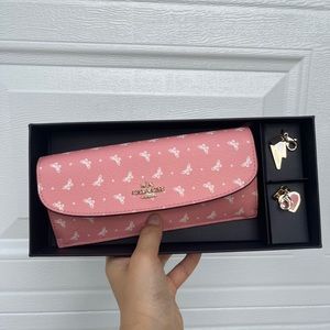 New Coach Wallet keychain set in gift box